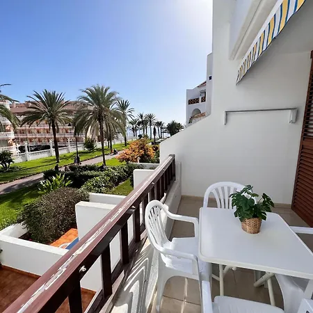 Апартаменты Seaview Modern Studio